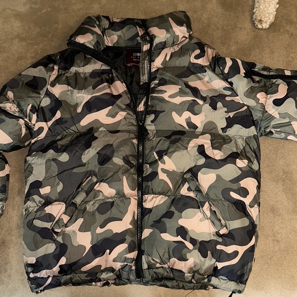 Camo puffer jacket